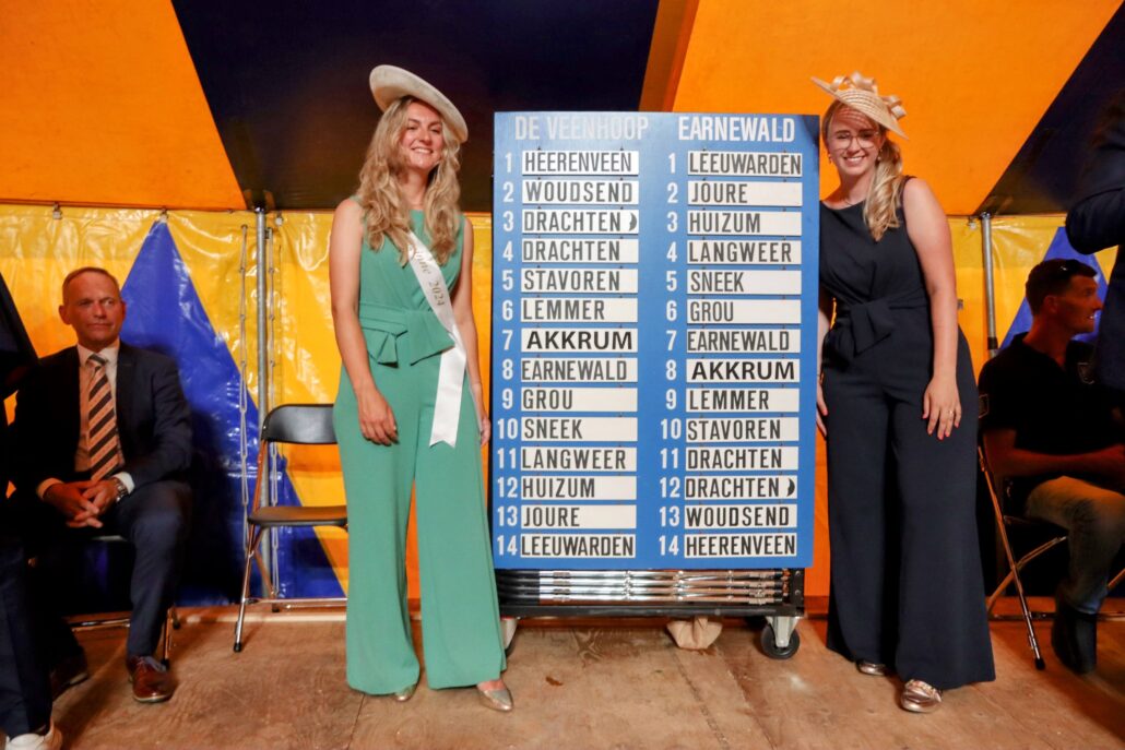 Sfeervolle loting opent SKS Skûtsjesilen in Grou