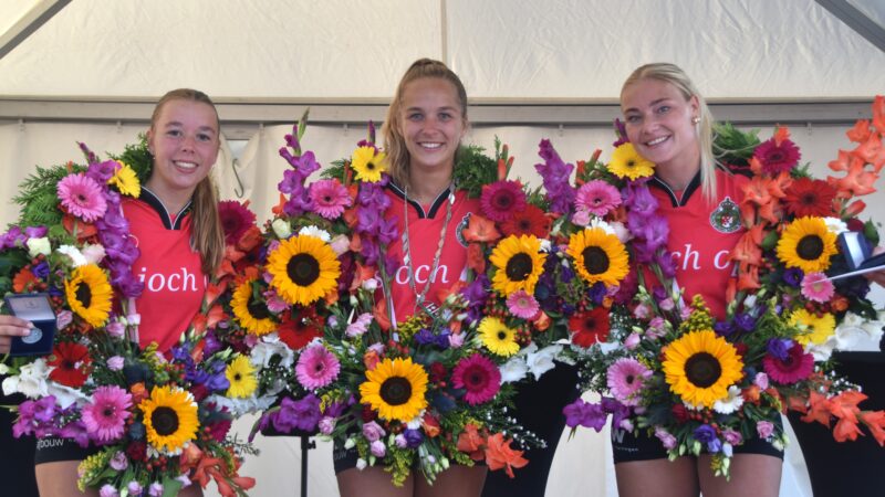 Favoriet trio Krol wint PC, Lycklama à Nijeholt de Wimpel