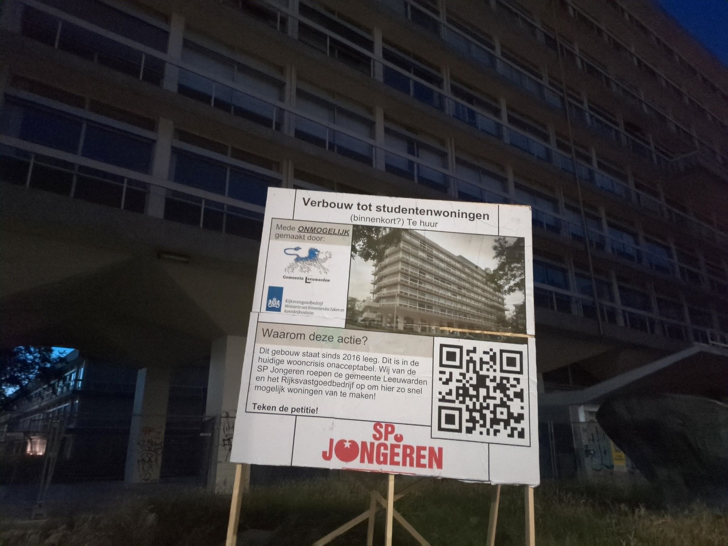 Studentenwoningen in het oude belastingkantoor in Leeuwarden? SP-jongeren Fryslân voert actie