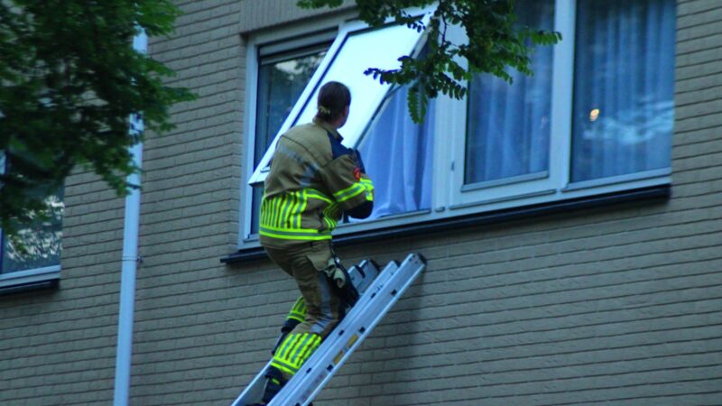 Patiënt in woning niet bereikbaar; brandweer schiet te hulp in Leeuwarden