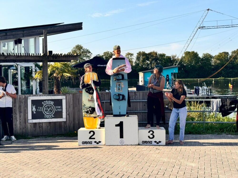 Madelief Postma uit Grou Fries kampioen wakeboarden