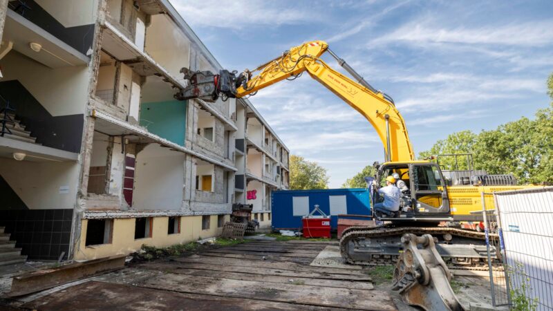 Start circulaire sloop van flats in Heechterp: van gesloopt beton wordt nieuw beton gemaakt
