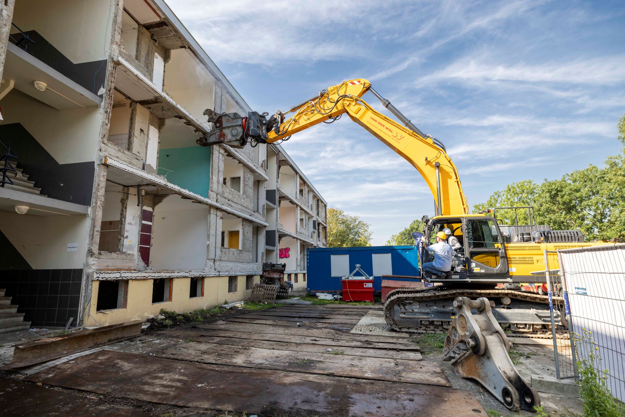 Start circulaire sloop van flats in Heechterp: van gesloopt beton wordt nieuw beton gemaakt