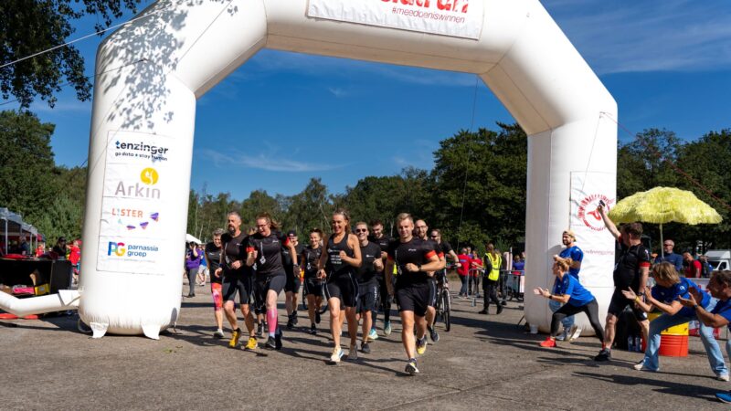25 Friese GGZ-medewerkers lopen en fietsen 555 kilometer om vooroordelen rond psychische aandoeningen te bestrijden