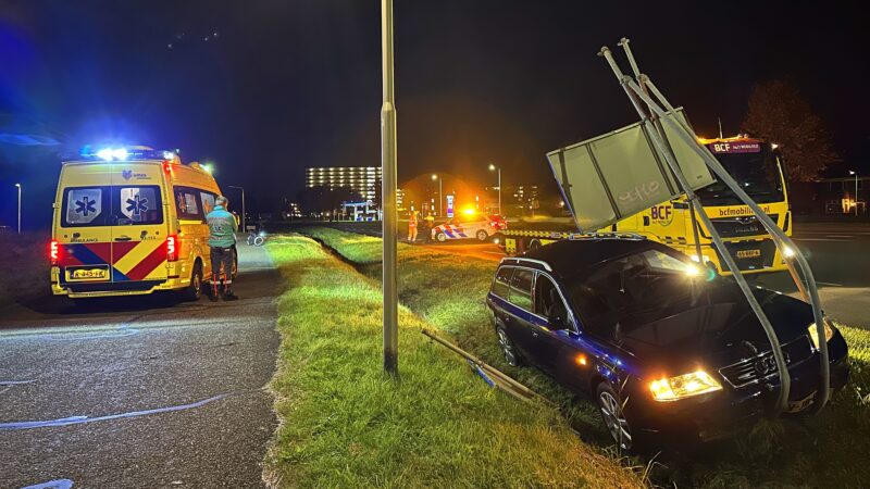 Automobilist verliest macht over het stuur