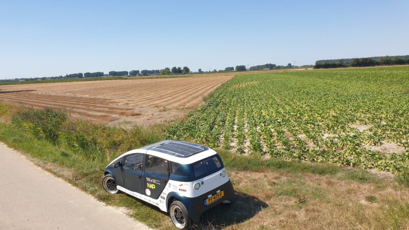 Eerste auto van 100% vlaslinnen en suiker komt naar Leeuwarden