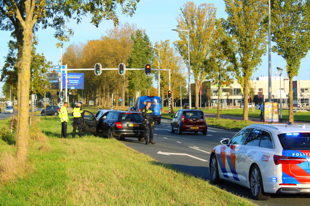 Drie voertuigen beschadigd bij kettingbotsing in Leeuwarden