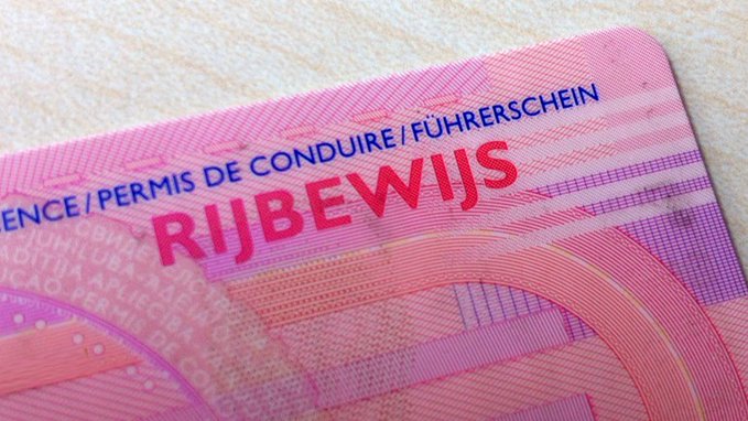 Leeuwarder (31) rijdt 51 km te snel op Aldlânsdyk in Leeuwarden