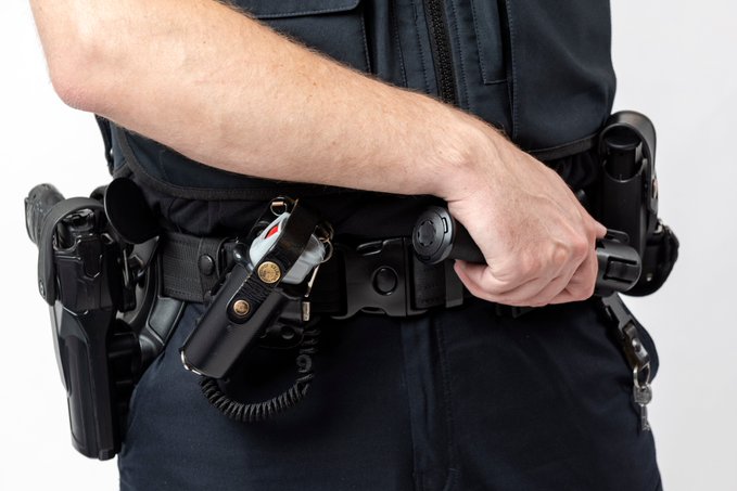 Mogelijk schietincident: twee Leeuwarders aangehouden voor verboden wapenbezit