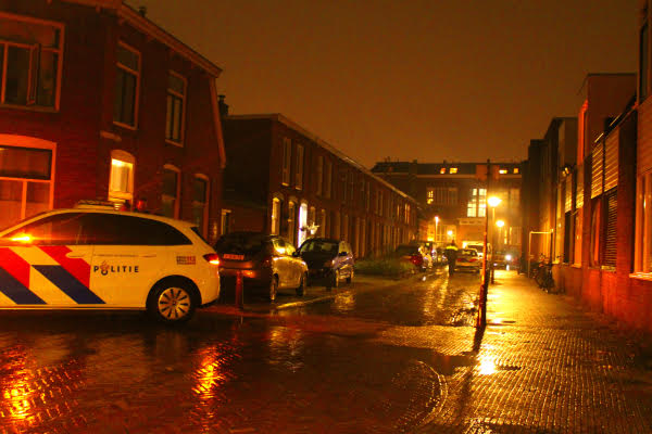 Aanhouding verdachte en straat afgesloten na steekpartij in Leeuwarden