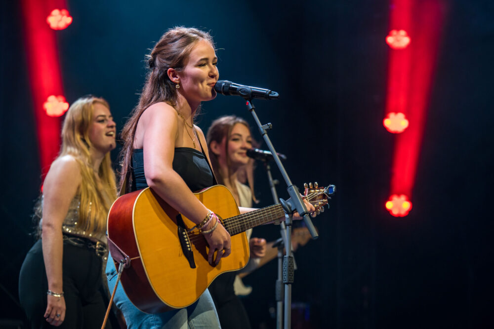 Melissa Pander doet voor Friesland mee aan de 14e editie van Liet International op Corsica