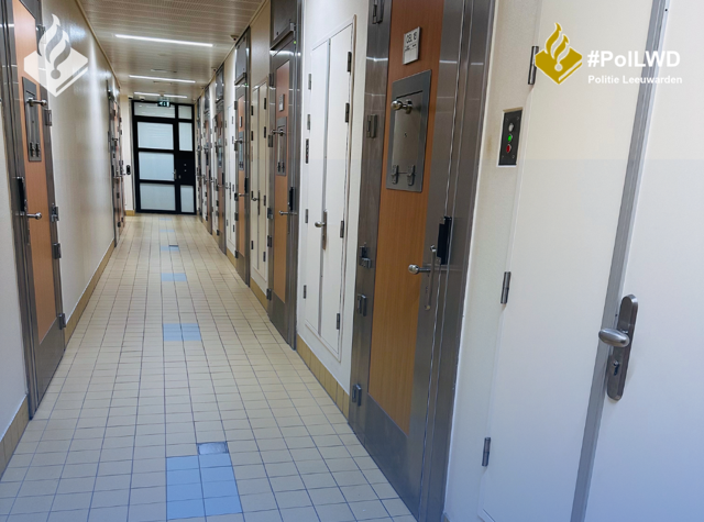 Inwoner Emmen in de cel vanwege weigeren ademanalyse, belediging en plegen van verzet