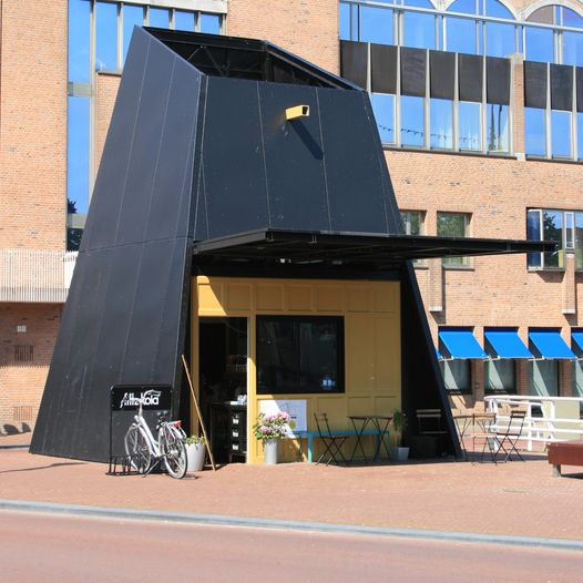 Gemeente zoekt nieuwe huurder voor kiosk op de Prins Hendrikbrug in Leeuwarden