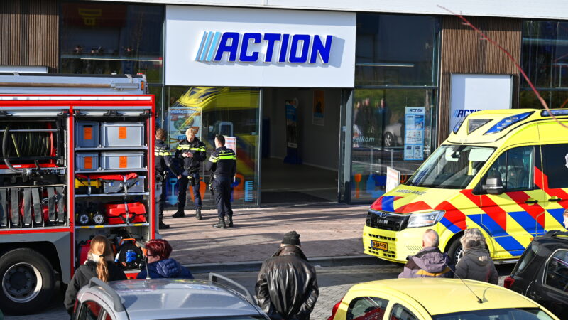 Meerdere medewerkers onwel door vreemde lucht bij Action Stadionplein