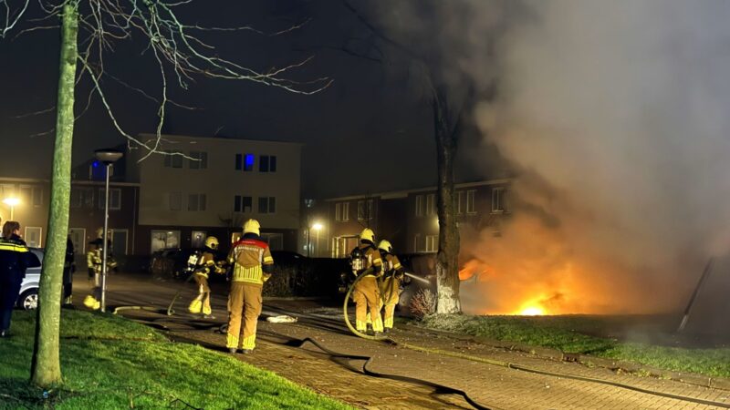 Auto in de fik gestoken in Leeuwarden