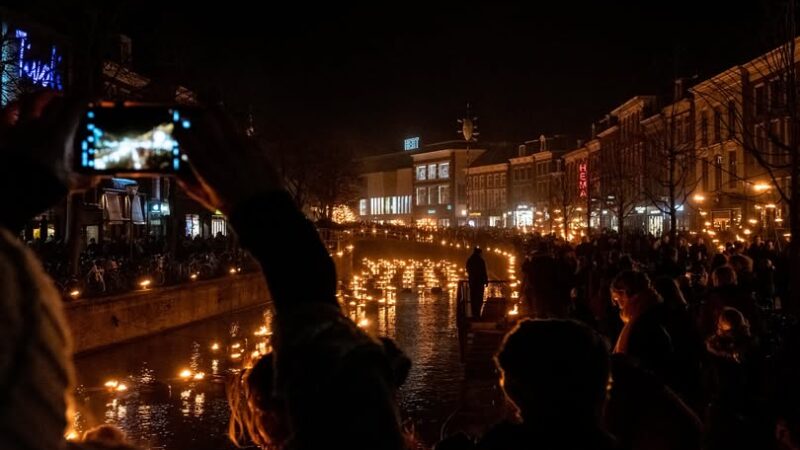 Stadsdichter Marrit Jellema: ‘Het donker kan zo donker zijn, maar er branden overal lichtjes.’
