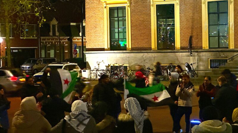 Syriërs vieren feest in Leeuwarden na de val van het regime van Assad