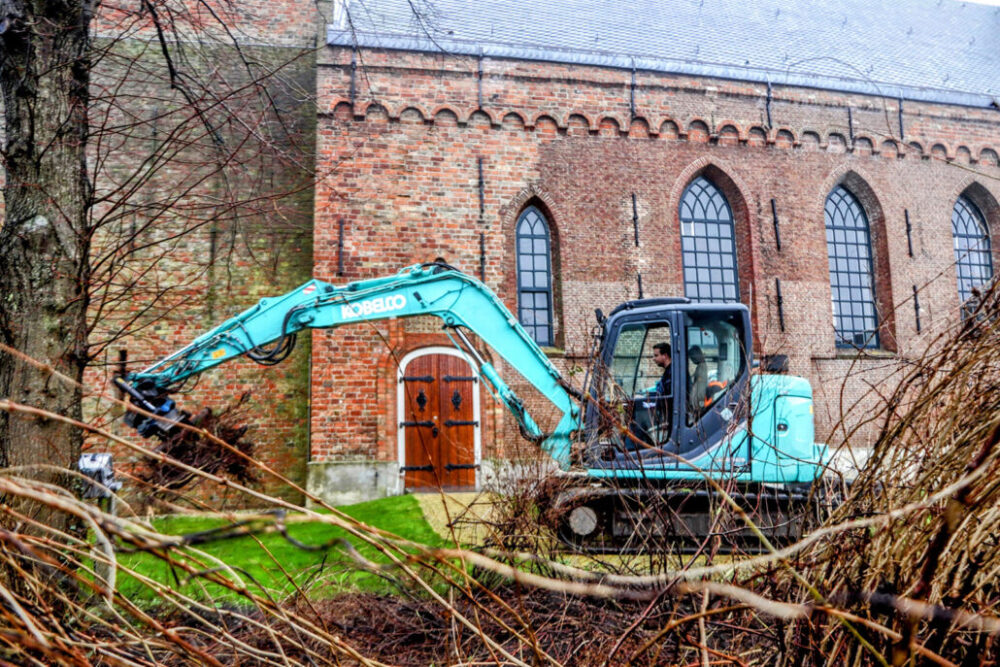 Herinrichting kerktuin Sint Piterkerk Grou van start