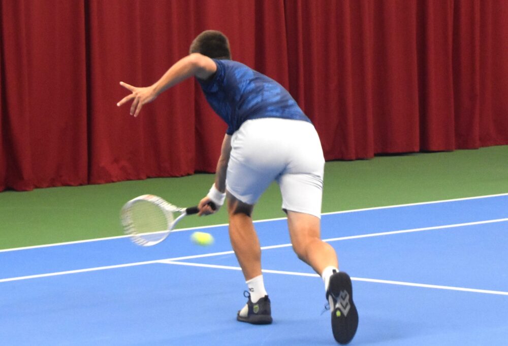 Arends en Johnson missen halve finale in Dallas