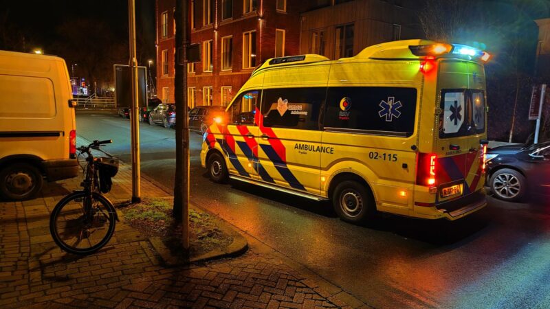 Fietser gewond na botsing tegen stoeprand in Leeuwarden