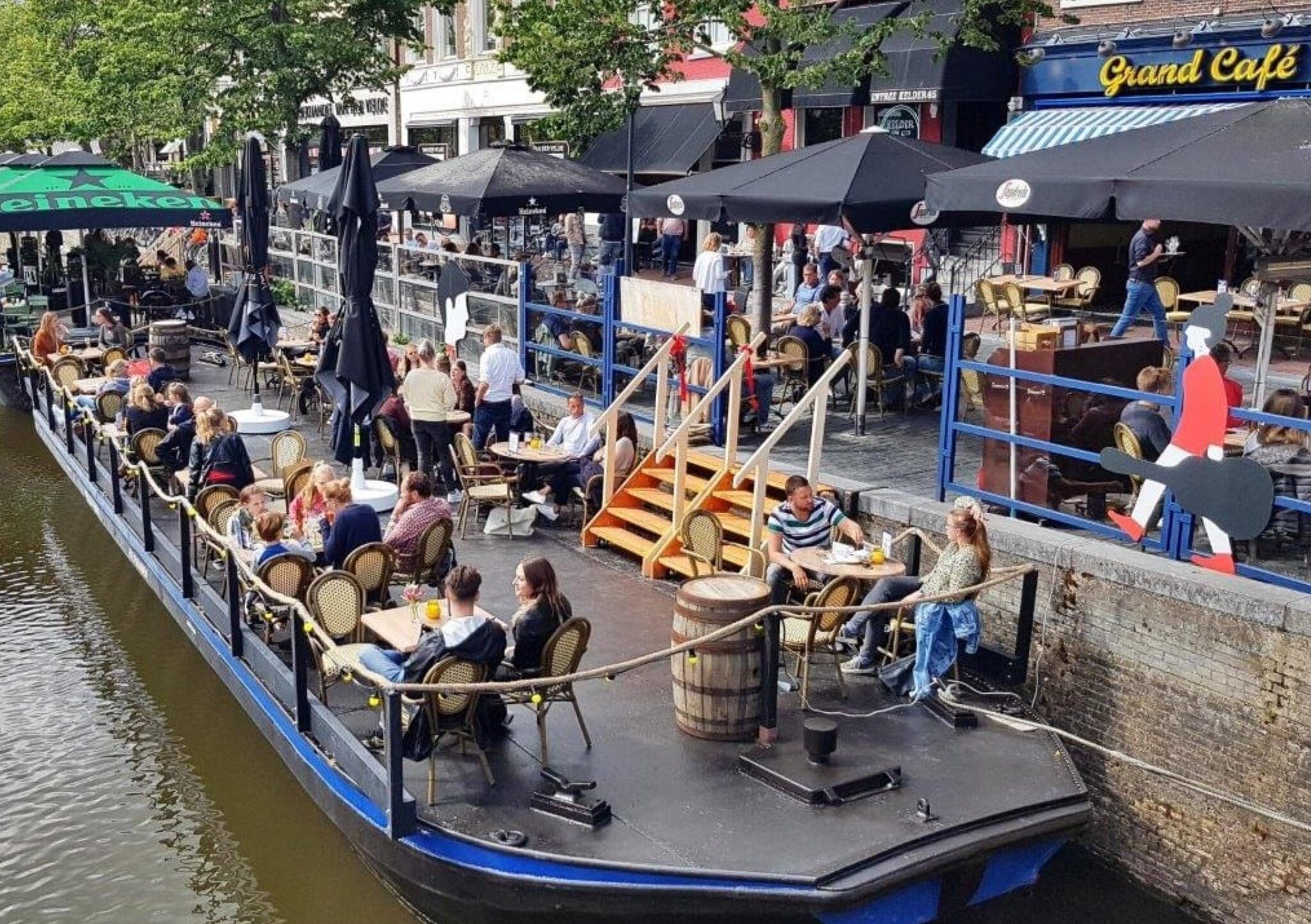Leeuwarden wil af van ‘verhokking’  terrassen Nieuwestad