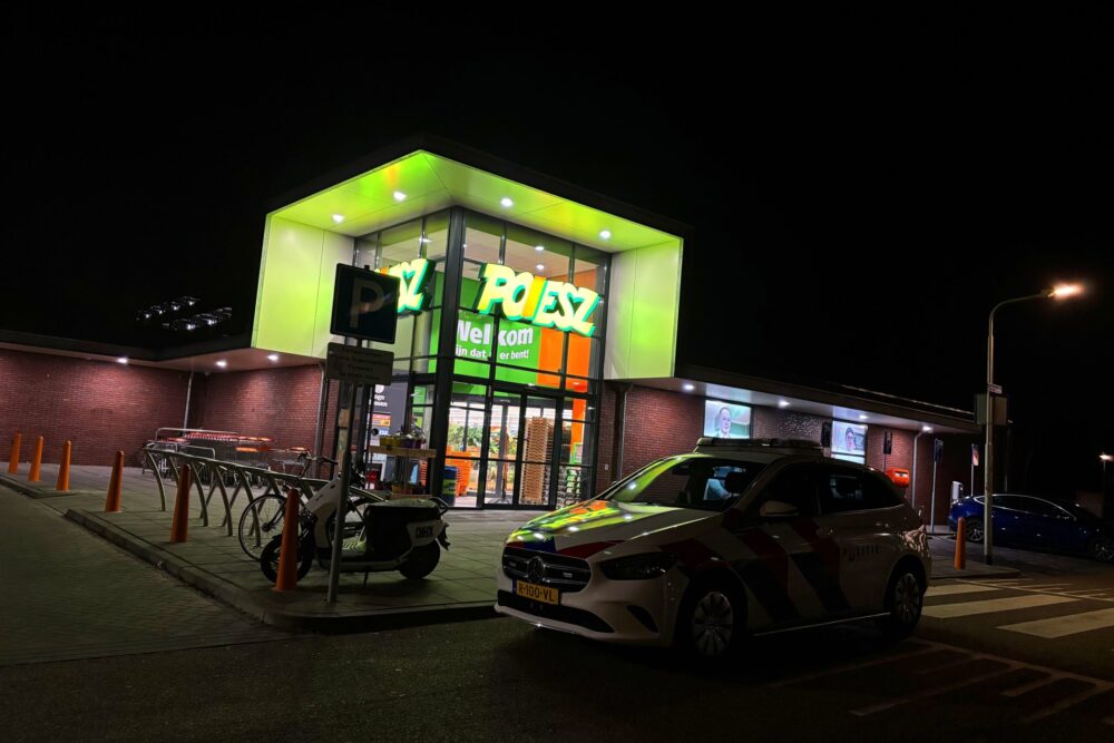 Overval Poeisz supermarkt Pieter Sipmawei