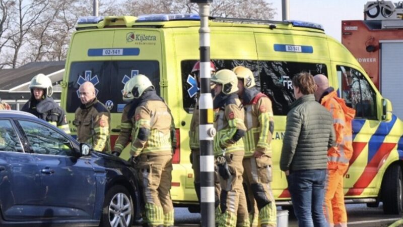 Botsing op Rijksstraatweg in Ryptsjerk: gewonden bij ongeval