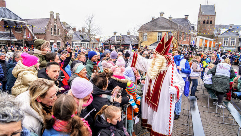 Aankomst Sint Piter en Aldemar in Grou
