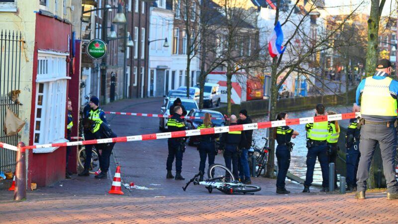 Straat afgesloten wegens geweldsincident in Leeuwarden