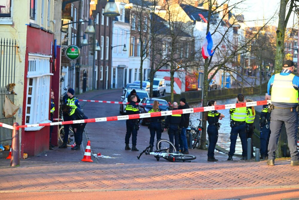 Straat afgesloten wegens geweldsincident in Leeuwarden