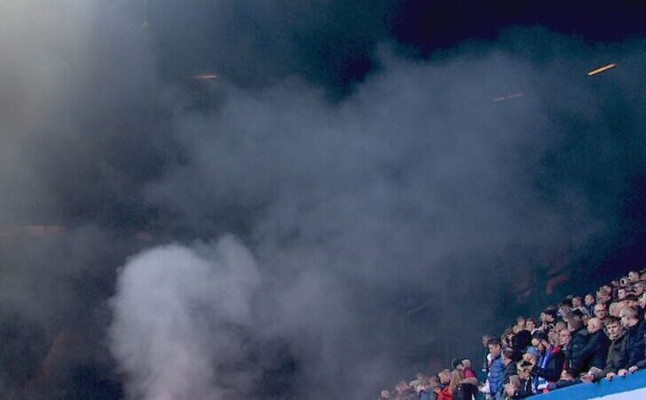 Betaaldvoetbalclubs stappen naar de rechter tegen besluit burgemeester Buma