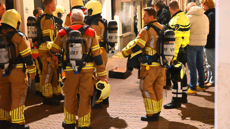 Brandweer ingezet voor brandende rookkast