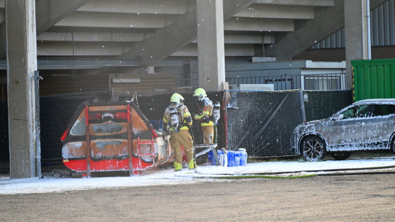 Brand in container bij oud stadion SC Cambuur snel geblust