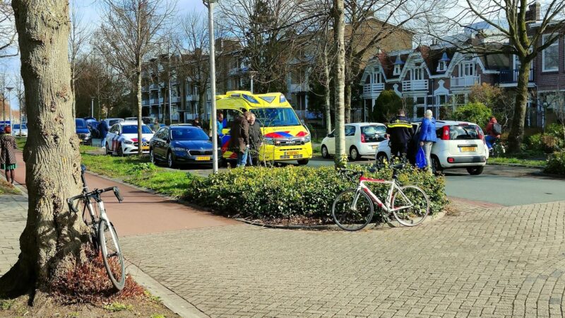 Voetganger komt in botsing met personenauto in Leeuwarden