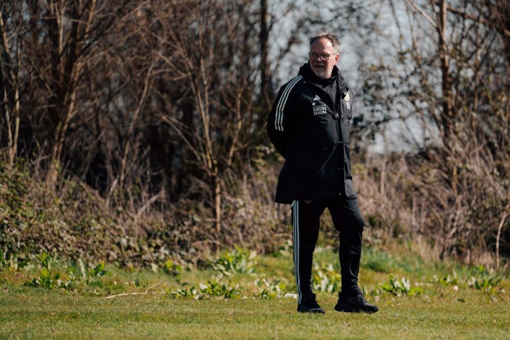 Henk de Jong over wedstrijd tegen De Graafschap: “Het wordt aanhaken of afhaken”