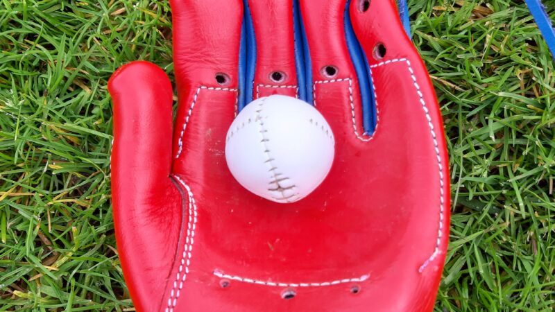 Nieuwe handschoen in ontwikkeling kaatssport