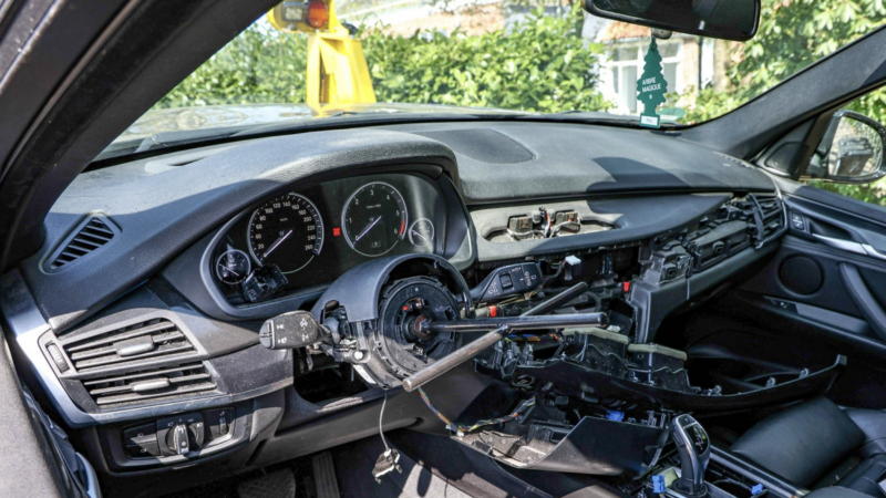 Litouwse autodieven op heterdaad betrapt in Leeuwarden