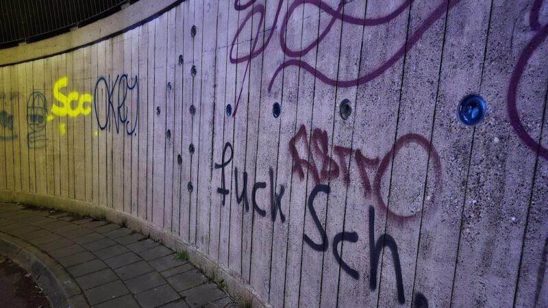 VIDEO: SP Fryslân wil graffitispuiters tegemoetkomen: Een 1 aprilgrap met een boodschap