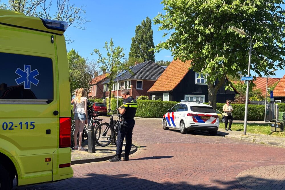 Verkeersongeval in Leeuwarden: automobilist rijdt fietser aan