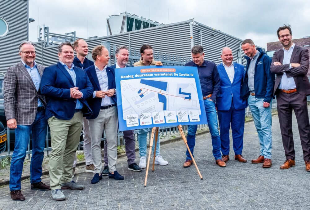Intentieverklaring voor duurzaam warmtenet op De Zwette ondertekend