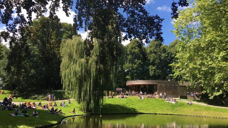 In 2026 kun je een pilsje of wijntje drinken in de Prinsentuin