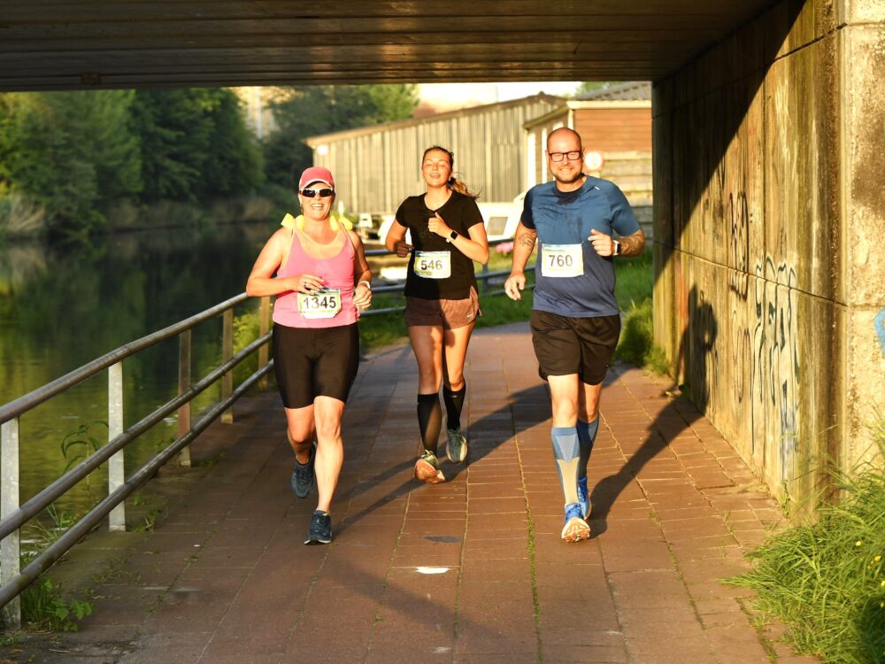Potmarge Run avondloop langs water en door groen