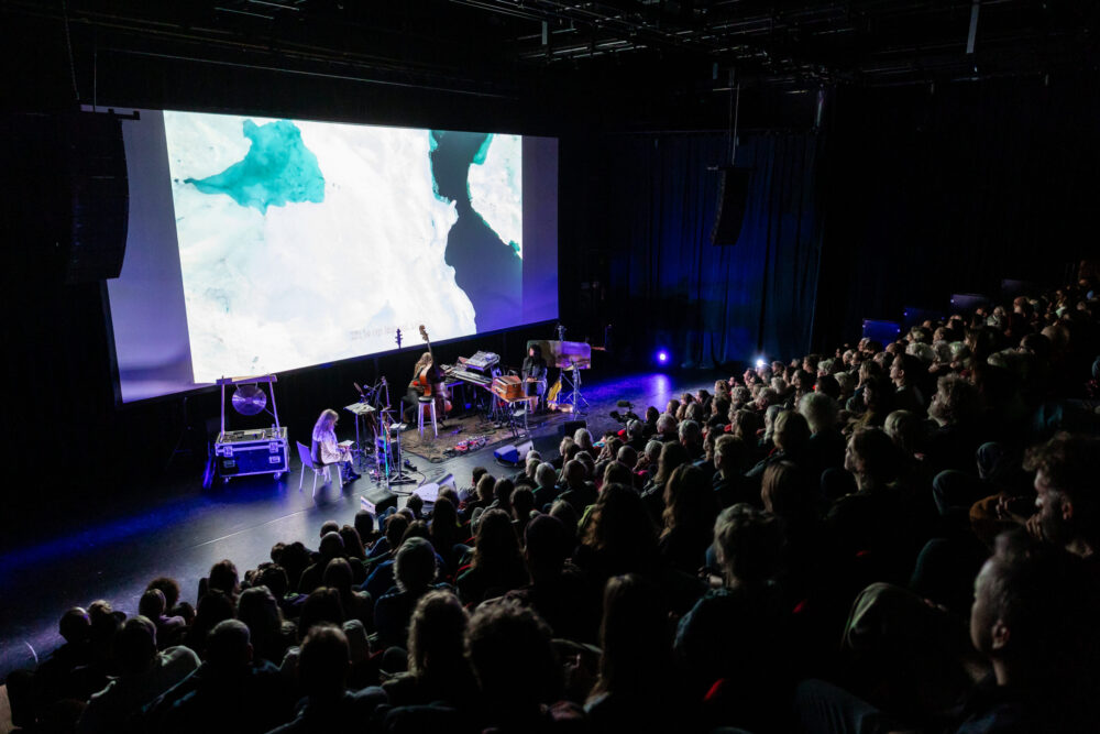 Live vertoning van bekroonde documentaire Arctic Mirage in Pathé Leeuwarden