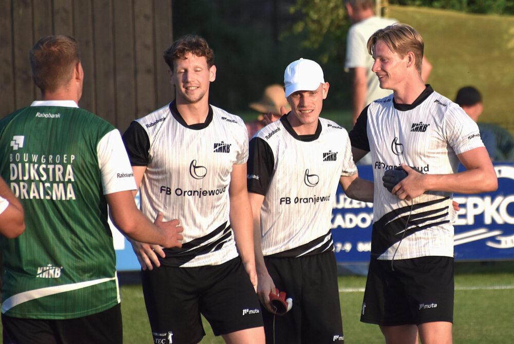 Bergsma, Postma en Folkertsma trotseren snikheet Broeksterwoude