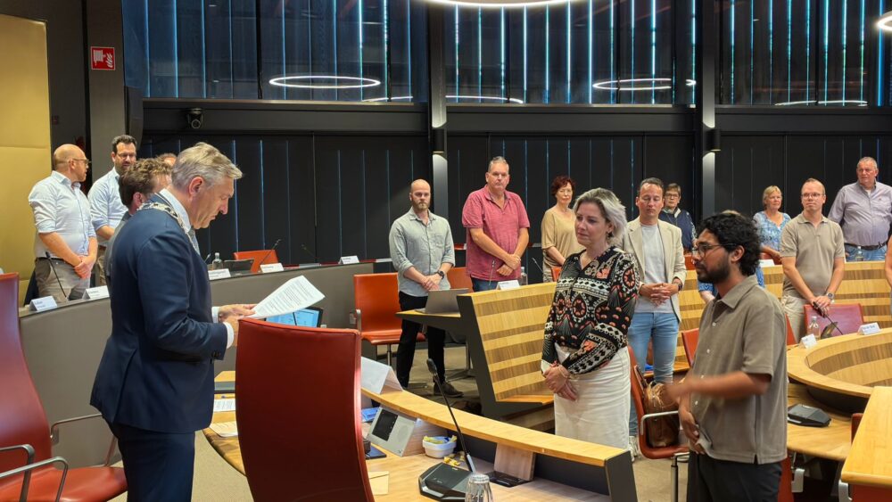 Gemeenteraad stelt twee nieuwe fractie-assistenten aan
