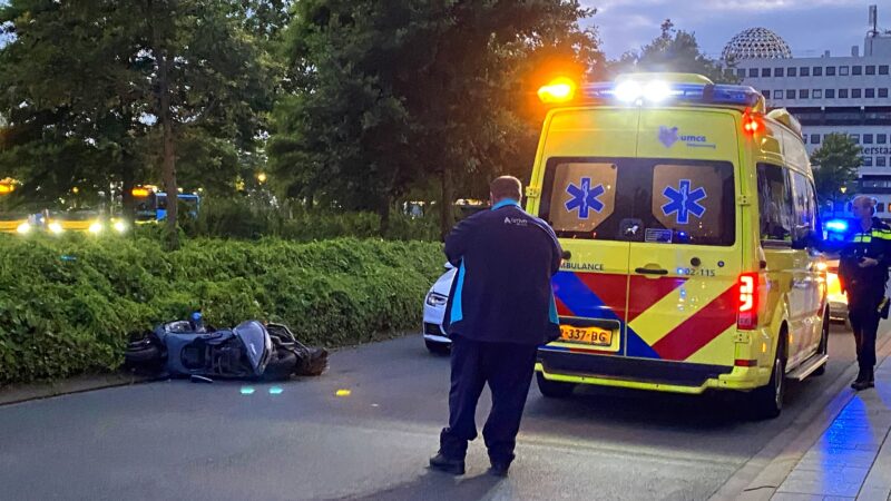 Scooterrijder gewond bij ongeval op Stationsplein