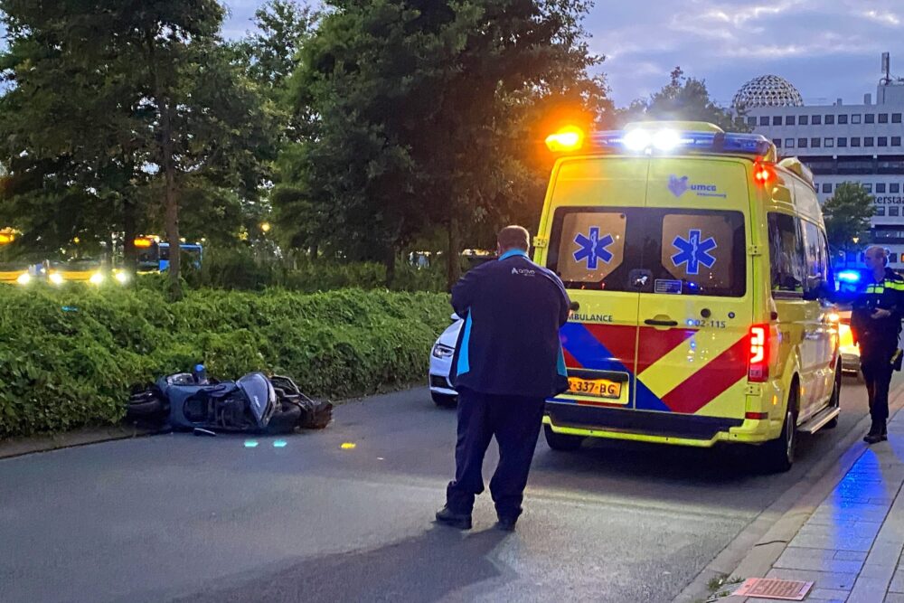 Scooterrijder gewond bij ongeval op Stationsplein
