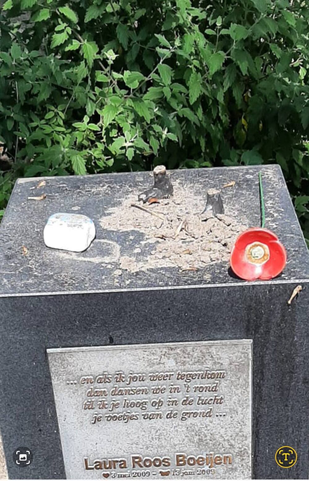 Wat resteert: twee voetjes en stilte