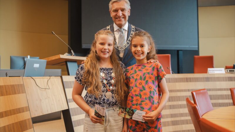 Yara Azabah nieuwe kinderburgemeester van Leeuwarden