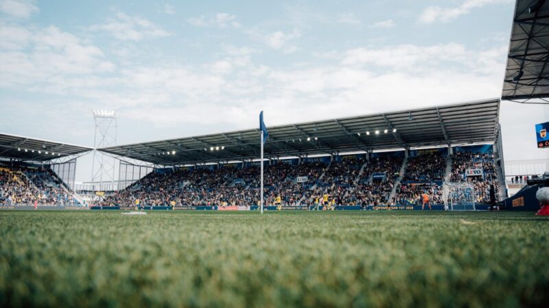 Hoogtepunt officiële opening Kooi Stadion: oefenwedstrijd Cambuur tegen Feijenoord